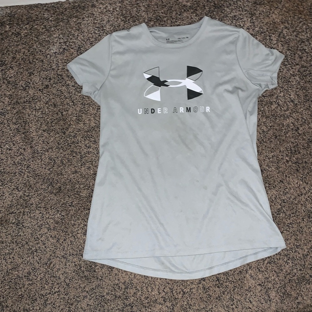 Under armor shirt